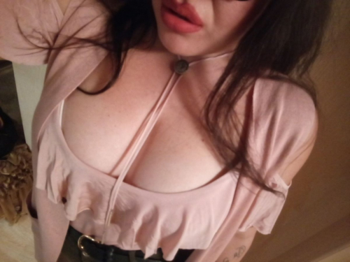 Проститутка Питера Гера Шатенка c 4 размером груди у метро Волковская Санкт-Петербург Фото-2