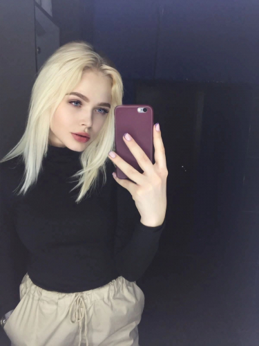 Проститутка Питерa Арина +7(981)214-21-80