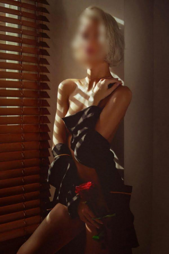 Индивидуалка СПб Зина Блондинка c 2 размером груди у метро Новочеркасская Санкт-Петербург Фото-3